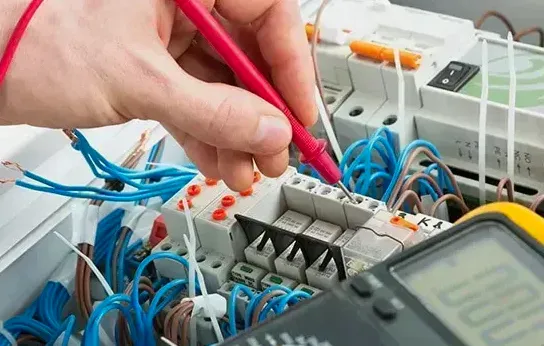 Professional electrician in Norbury